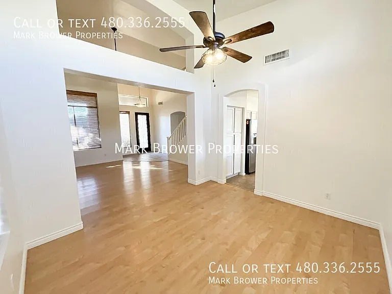 1302 E Elgin Pl — Photo 6