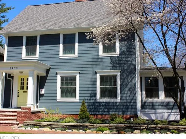 2935 Scarborough Rd, Cleveland Heights, OH 44118