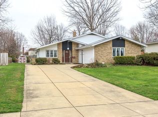 7085 Hoover Dr, Mentor, OH 44060