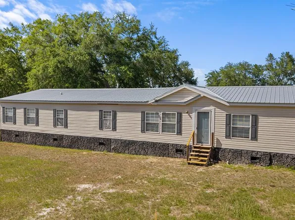 5753 160th St, Trenton, FL 32693