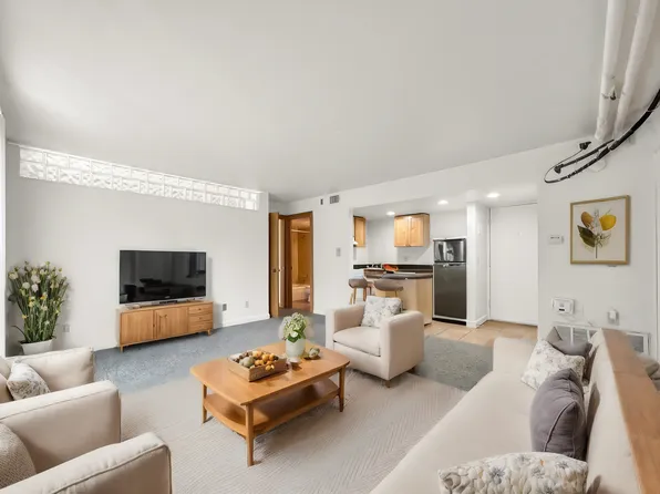 137 Dotson Dr #101, Ames, IA 50014