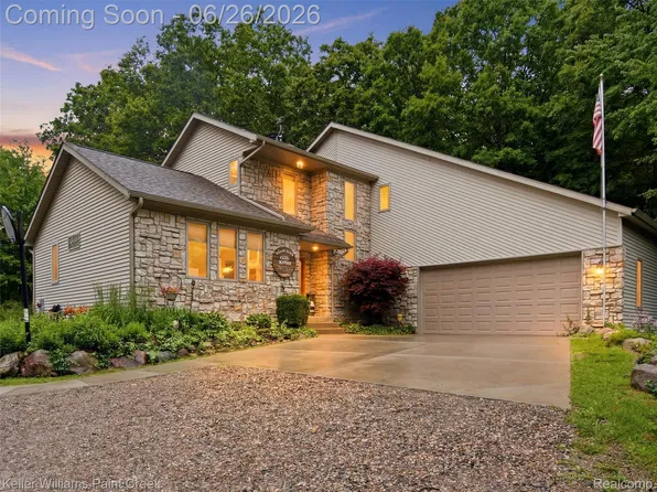 4196 Hosner Rd, Oxford, MI 48370