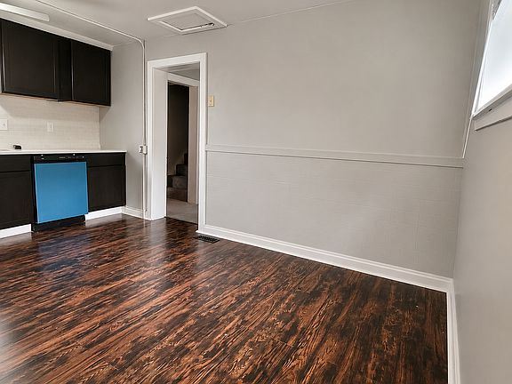 3rd image of 216 N Bradford Ave
