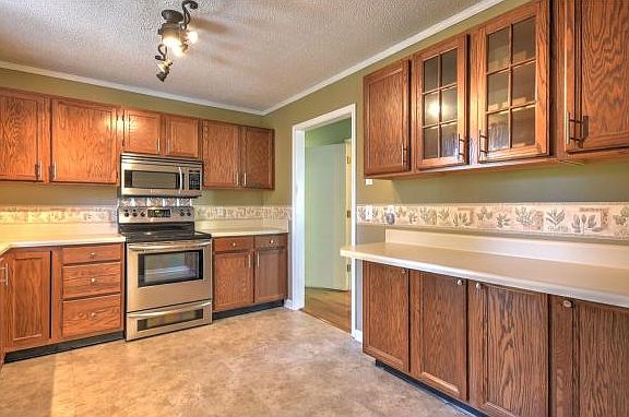 5th image of 220 Forest Hills Dr