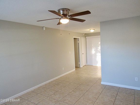 3rd image of 764 Ellen St