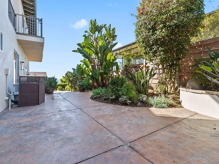 1371 San Elijo Ave — Photo 6