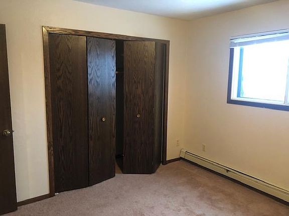 4th image of 705 32nd Ave N