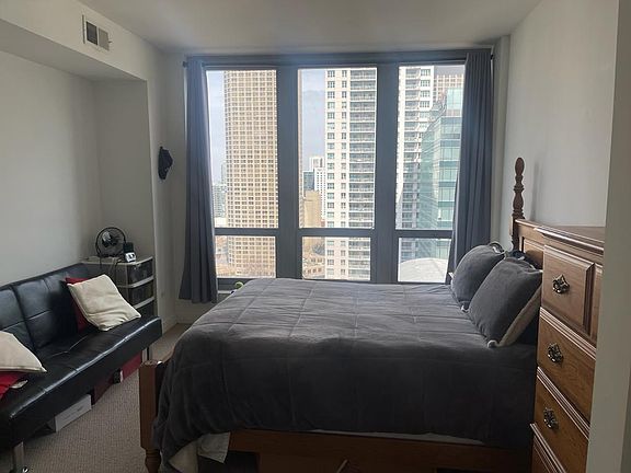 5th image of 565 W Quincy St Unit 1805