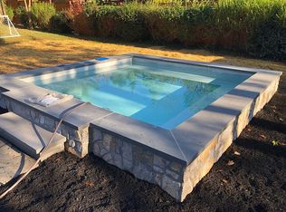 6 Wallingford Dr, Princeton, NJ 08540