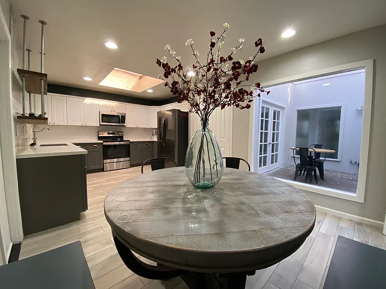 2081 E Alameda Dr — Photo 19