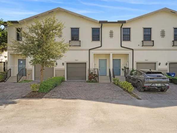 757 SW 11th St, Florida City, FL 33034