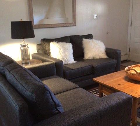 2nd image of 600 Arno St NE #2