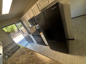 3220 E Monte Vista Dr