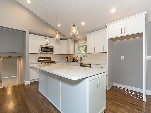 Similar Kitchen Finishes