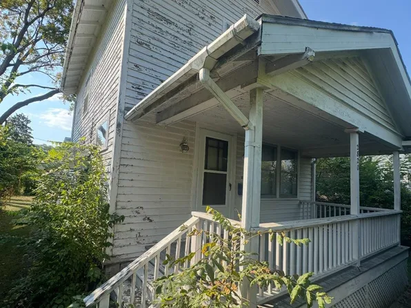 2820 Radcliffe Dr, Fort Wayne, IN 46806