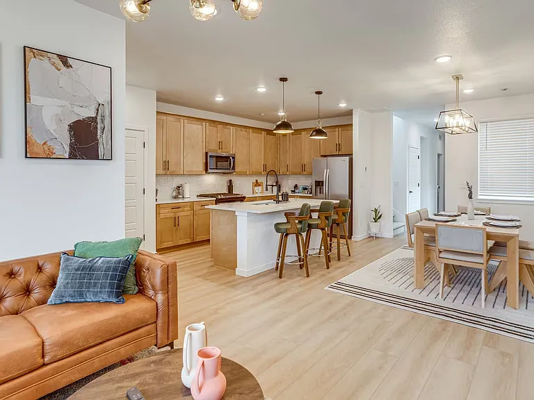 21176 E 62nd Dr — Photo 5