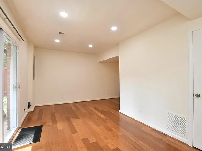 7733 Trevino Ln — Photo 18