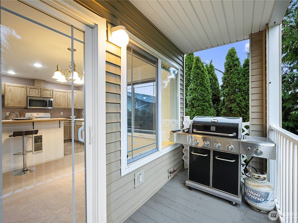 1st image of 10025 9th Avenue W #D201