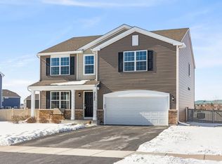 3157 Matlock Dr, Yorkville, IL 60560