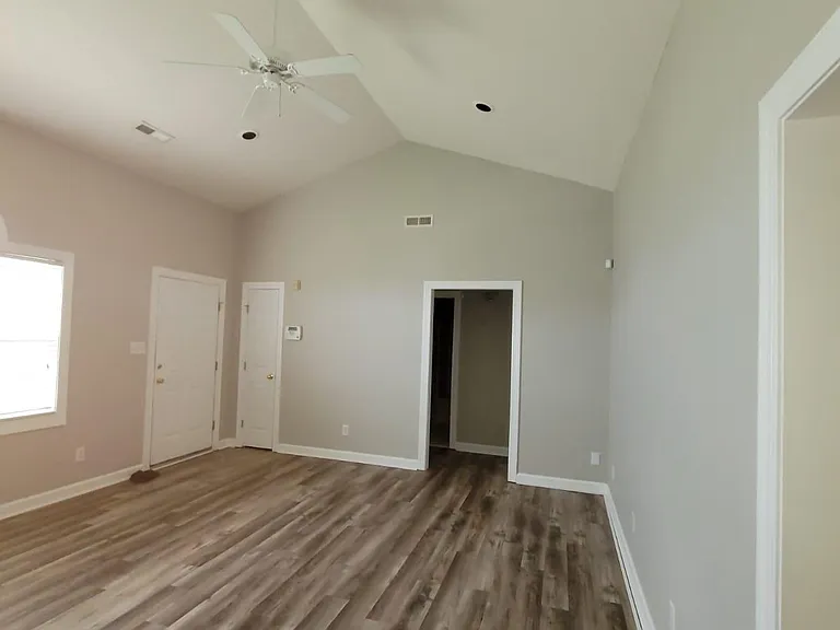 1504 Greys Mill Rd — Photo 8