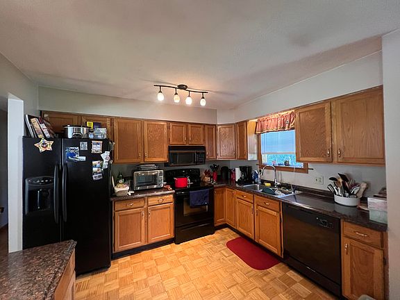 4th image of 34 Tallwood Drive