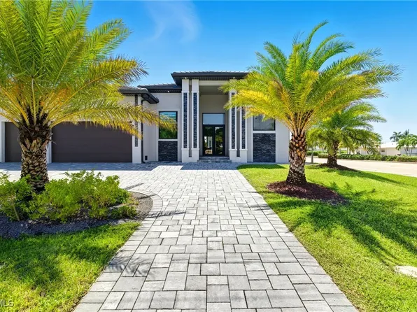 802 El Dorado Pkwy E, Cape Coral, FL 33904