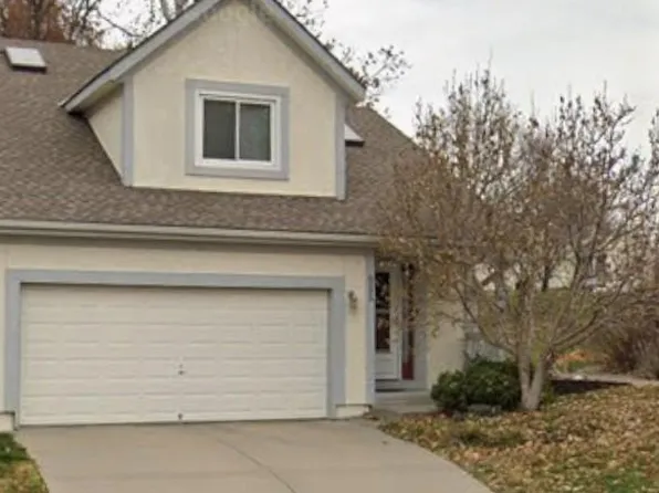 8202 N Bradford Ct, Kansas City, MO 64151