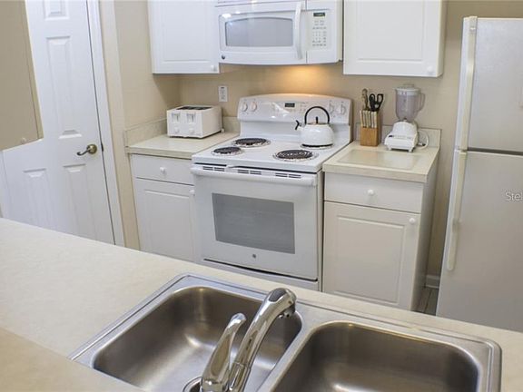 4th image of 8102 Princess Palm Ln APT 104