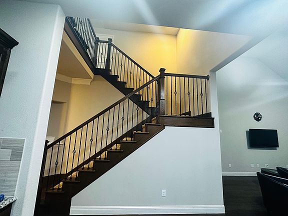 5th image of 1001 Pampa Dr