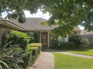 4733 Red Oak Dr, Marrero, LA 70072