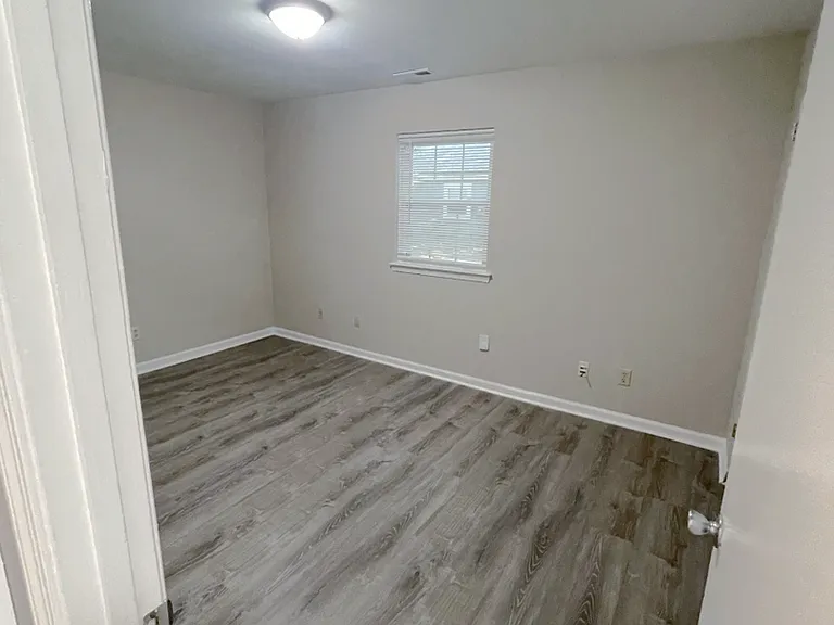 104 Barslund Ct — Photo 8
