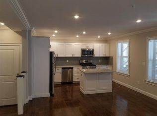49 Oak St, Somerville, MA 02143