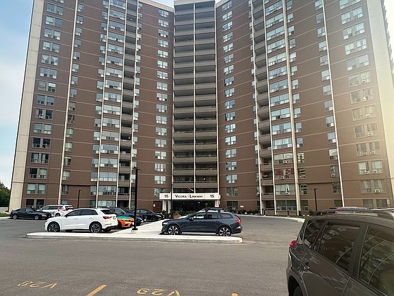 3rd image of 15 Vicora Linkway #1711