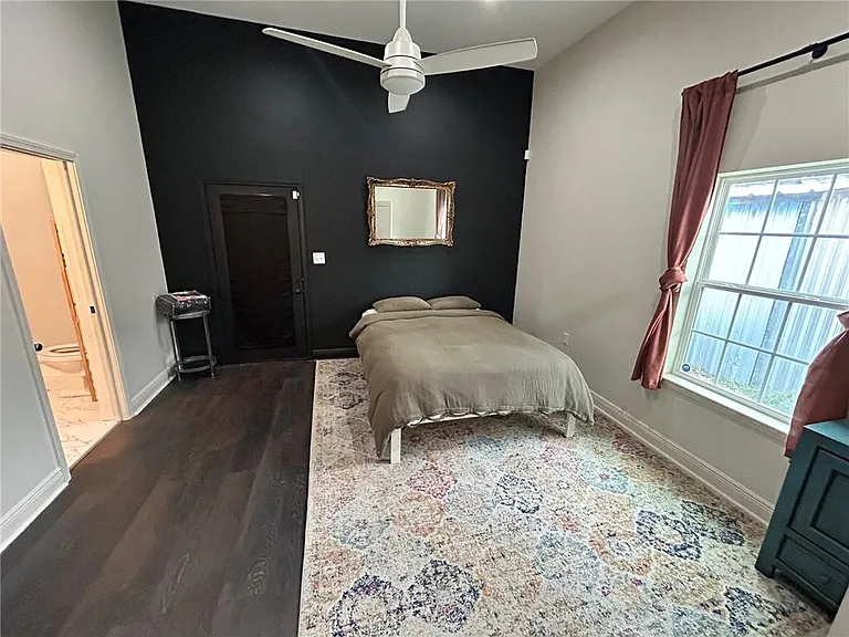 430 Homer St — Photo 7