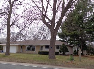 2821 Lakeshore Dr, La Crosse, WI 54603