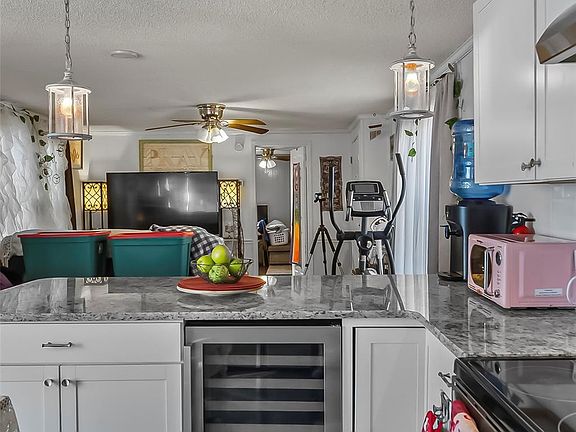 5th image of 1446 Bridlewood Ln