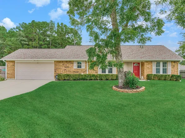 15031 Port Cir, Willis, TX 77318
