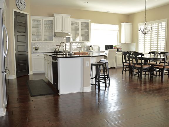 4th image of 1851 W Kingbird Dr