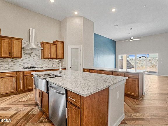 4th image of 5940 Mohegan Sun St