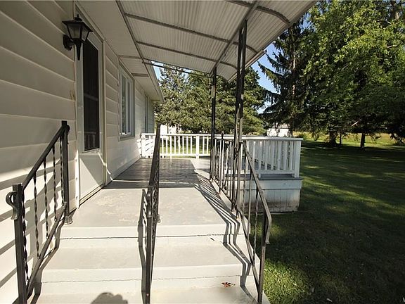 3rd image of 5972 Park Ln