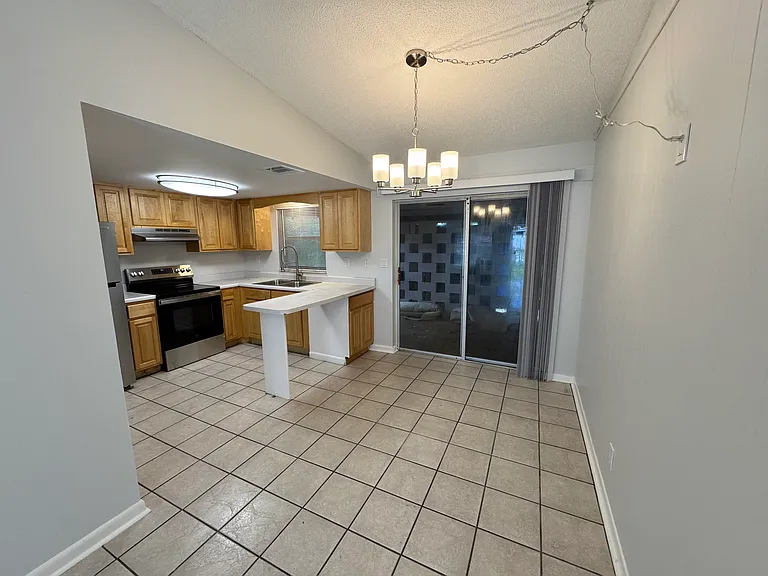 2600 21st St NW #5 — Photo 3