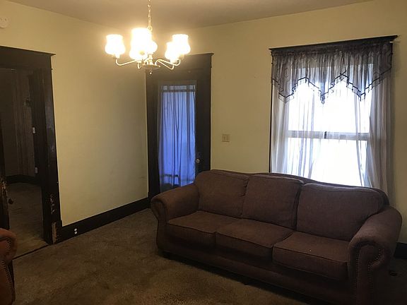 5th image of 222 Virginia Ave