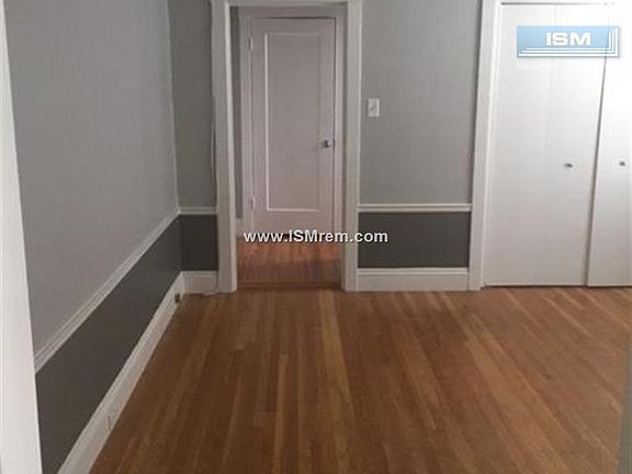 2nd image of 1900 Eddy St #84316