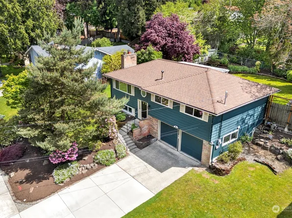 76 158th Place SE, Bellevue, WA 98008