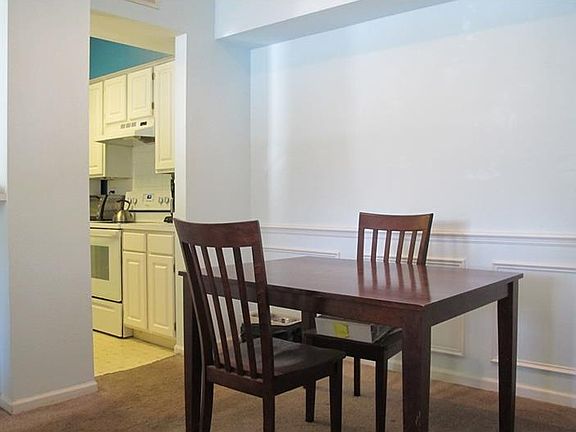 5th image of 1110 Bay Club Cir #1110