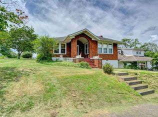 215 Holston Ave, Elizabethton, TN 37643