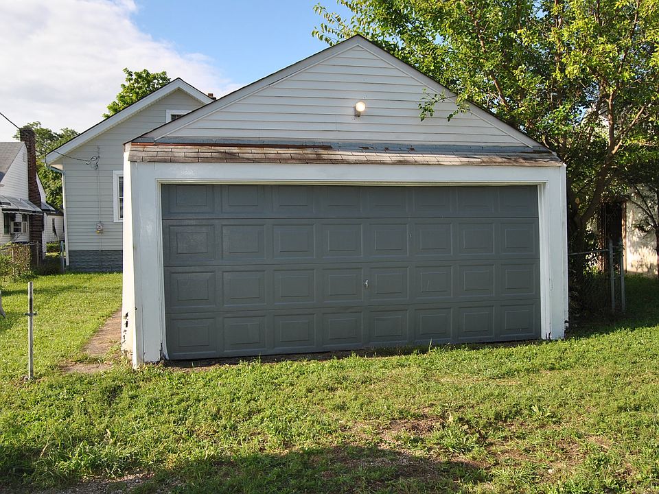 2nd image of 1362 E 19th Ave