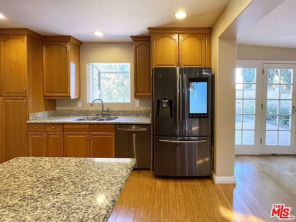 5th image of 7652 Lena Ave
