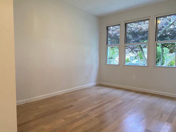5th image of 38 Hicks Ln #A