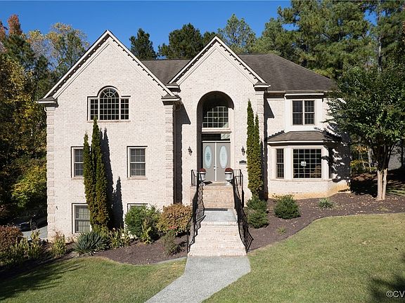 2nd image of 11196 Pinewild Dr